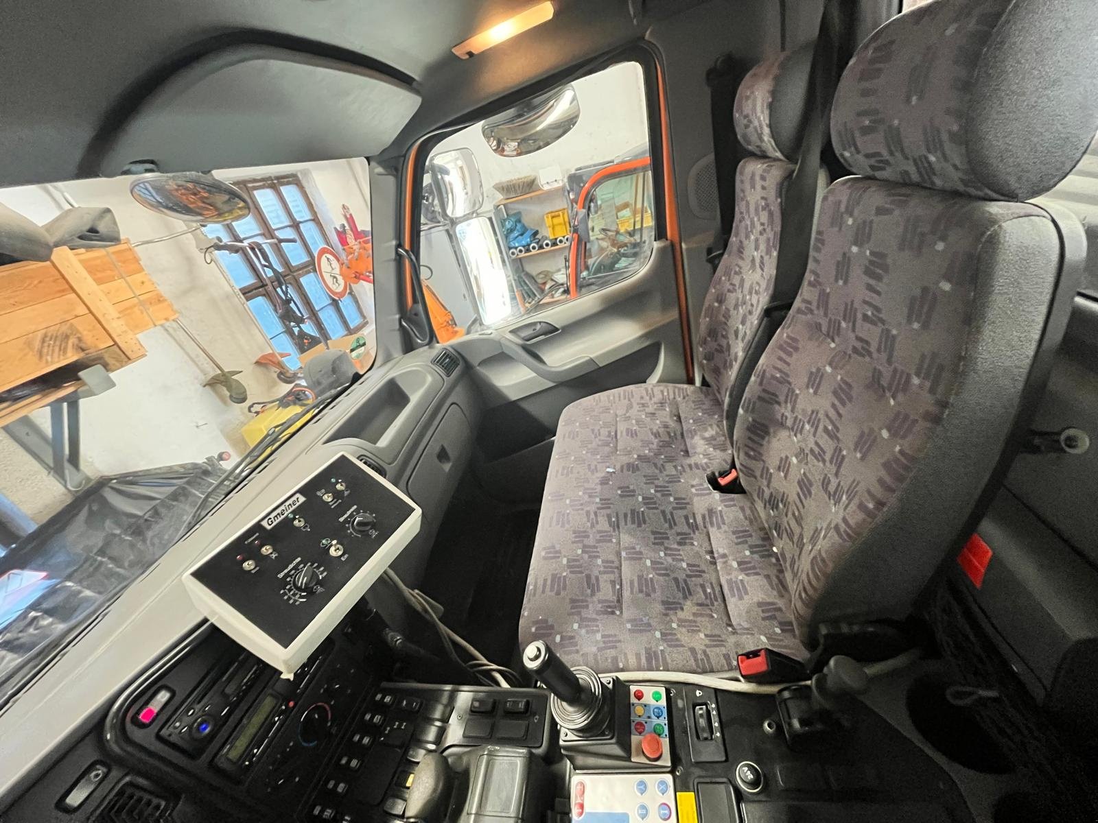 Unimog des Typs Mercedes-Benz Unimog U 20, Gebrauchtmaschine in Bayrischzell (Bild 5)