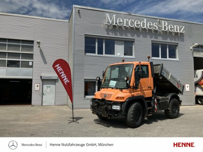 Unimog Türe ait Mercedes-Benz Unimog U 300, Gebrauchtmaschine içinde Heimstetten (resim 1)