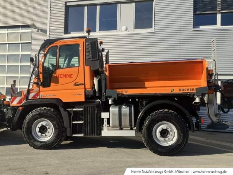 Unimog Türe ait Mercedes-Benz Unimog U 319 184.900€ netto, Gebrauchtmaschine içinde Heimstetten (resim 4)