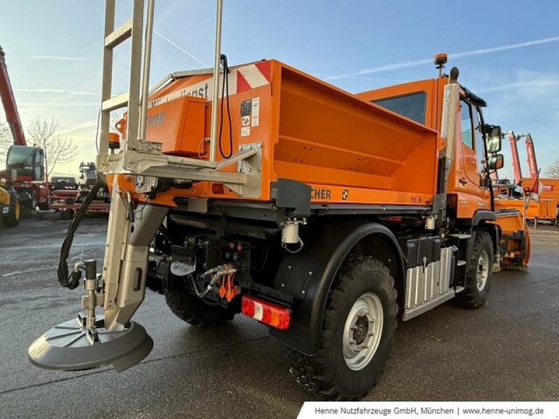 Unimog от тип Mercedes-Benz Unimog U 319 mit Streuer und Pflug, Gebrauchtmaschine в Heimstetten (Снимка 2)