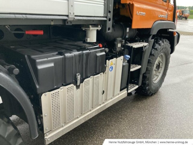 Unimog des Typs Mercedes-Benz Unimog U 319, Gebrauchtmaschine in Heimstetten (Bild 8)
