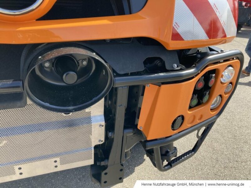 Unimog Türe ait Mercedes-Benz Unimog U 319, Gebrauchtmaschine içinde Heimstetten (resim 6)