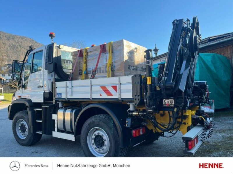 Unimog des Typs Mercedes-Benz Unimog U 323 mit HIAB Kran D072-4, Gebrauchtmaschine in Heimstetten (Bild 1)