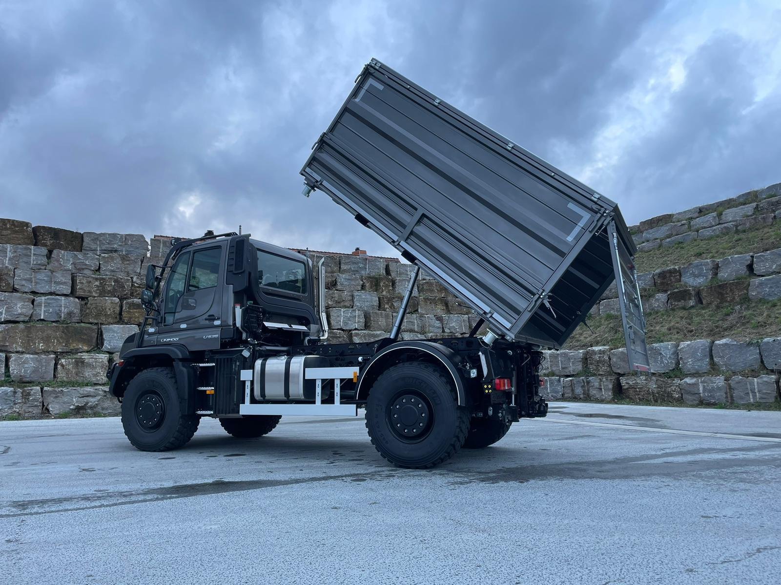 Unimog des Typs Mercedes-Benz Unimog U535L, Gebrauchtmaschine in Wiedemar (Bild 2)