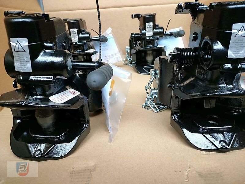 Unimog des Typs Mercedes-Benz Zugmaul Rockinger NEU U1000 U1200 U1400 U1600, Neumaschine in Fitzen (Bild 1)