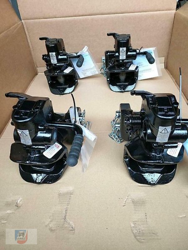 Unimog des Typs Mercedes-Benz Zugmaul Rockinger NEU U1000 U1200 U1400 U1600, Neumaschine in Fitzen (Bild 9)