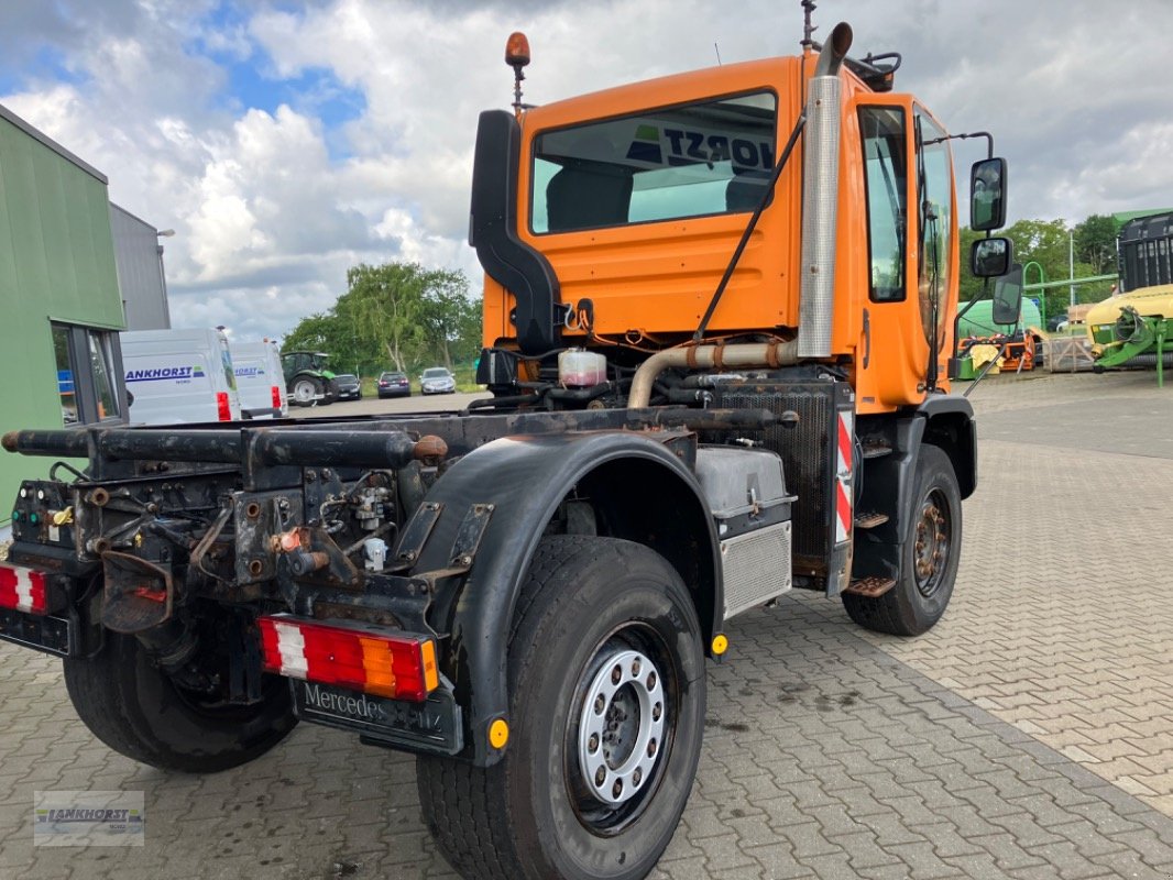 Unimog of the type Mercedes U 400, Gebrauchtmaschine in Aurich (Picture 8)