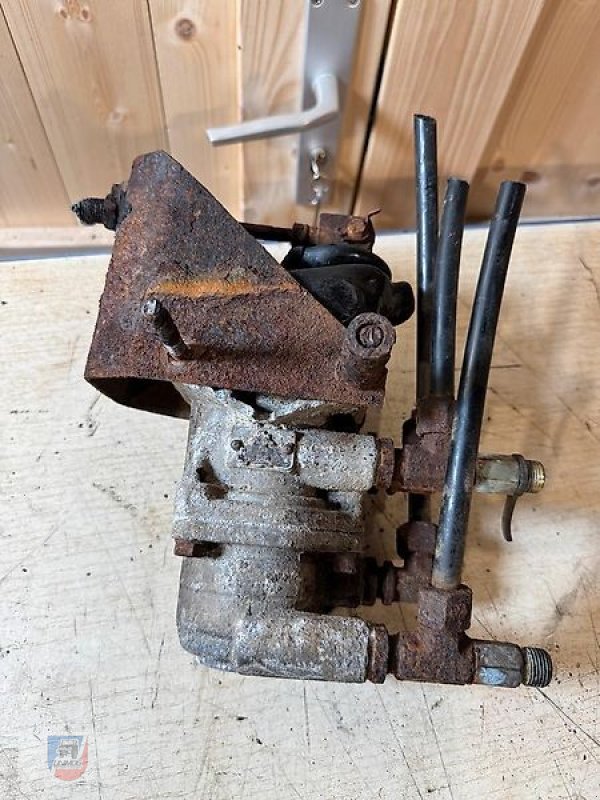 Unimog Türe ait Sonstige Bremsventil Unimog U424 U425 alte Ausführung, Gebrauchtmaschine içinde Fitzen (resim 3)