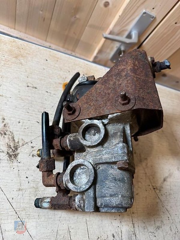 Unimog Türe ait Sonstige Bremsventil Unimog U424 U425 alte Ausführung, Gebrauchtmaschine içinde Fitzen (resim 4)