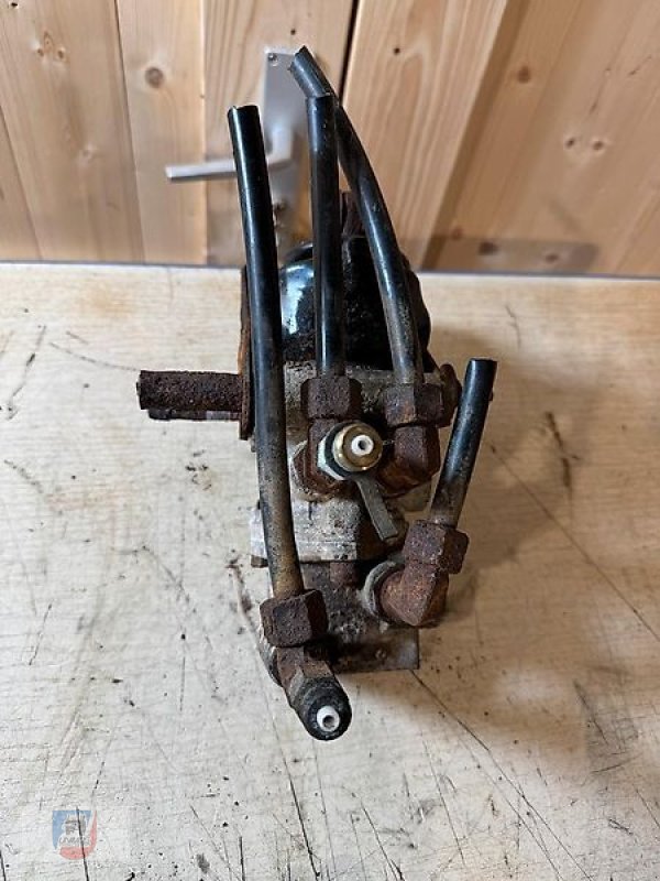 Unimog Türe ait Sonstige Bremsventil Unimog U424 U425 alte Ausführung, Gebrauchtmaschine içinde Fitzen (resim 2)