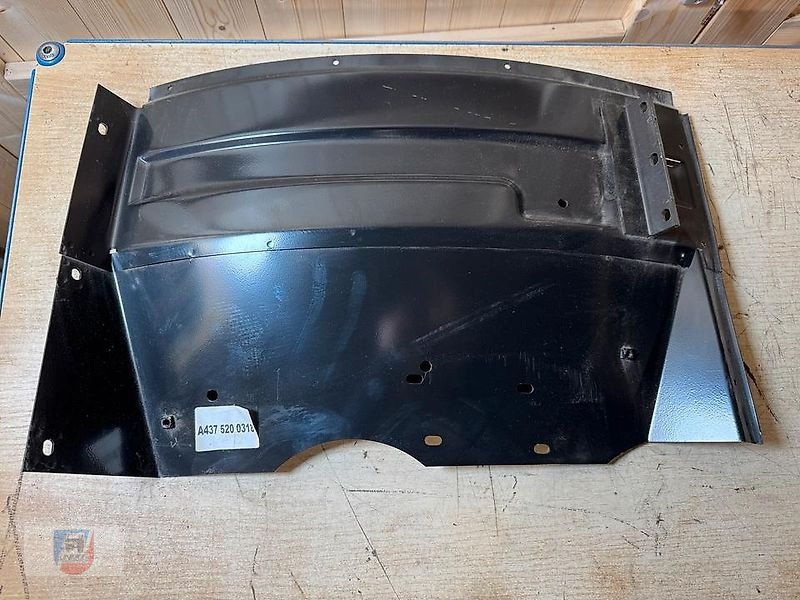 Unimog Türe ait Sonstige Kotflügel rechts Innerer Kotflügel Unimog 424 425 A4375200318, Gebrauchtmaschine içinde Fitzen (resim 1)