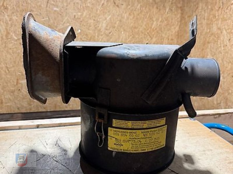 Unimog des Typs Sonstige Luftfilterkasten Ansaugung Unimog U1200-U1700 424 425 427, Gebrauchtmaschine in Fitzen (Bild 1)