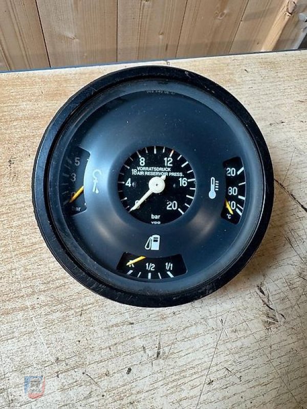 Unimog typu Sonstige Tacho 100Km/h , Drehzahlmesser, Kombiinstrument 20 bar Unimog, Gebrauchtmaschine v Fitzen (Obrázek 8)