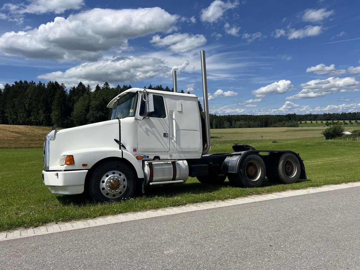 Unimog des Typs Volvo VOLVO SHOW TRUCK, Gebrauchtmaschine in NATTERNBACH (Bild 1)