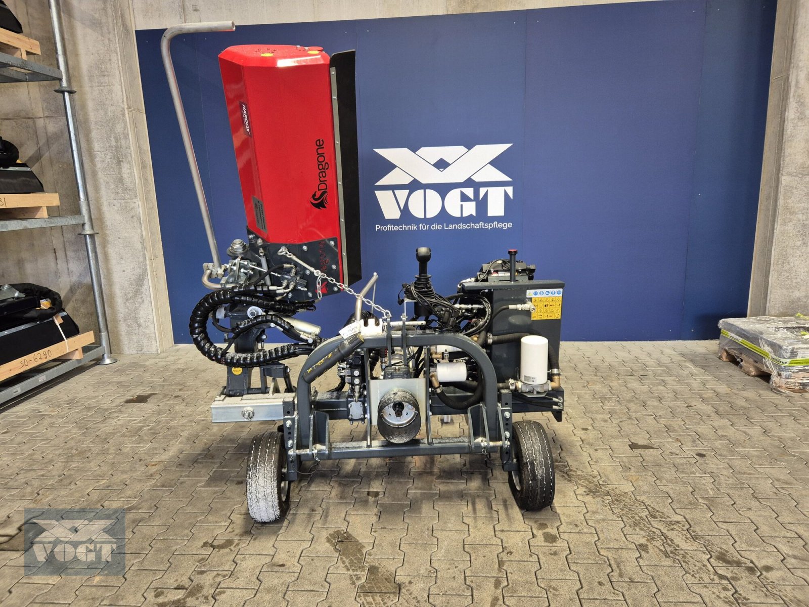 Unterstockmulcher del tipo DRAGONE BM 120 Zwischenreihenmulcher für Obst- und Weinbau-Vorführgerät-, Gebrauchtmaschine In Schmallenberg (Immagine 1)