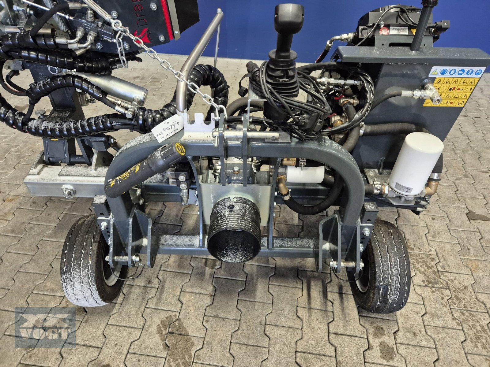 Unterstockmulcher del tipo DRAGONE BM 120 Zwischenreihenmulcher für Obst- und Weinbau-Vorführgerät-, Gebrauchtmaschine In Schmallenberg (Immagine 13)