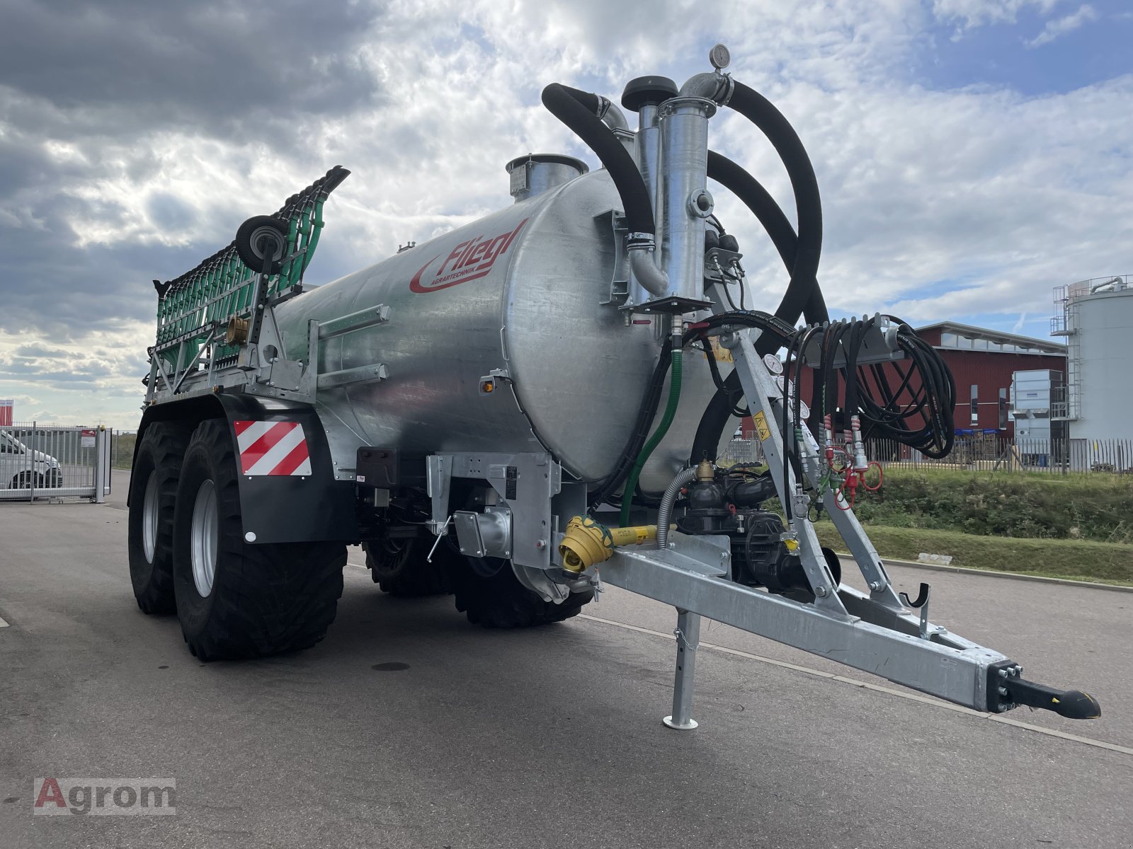 Vakuumfass a típus Fliegl VFW 12000 MAXXLine, Neumaschine ekkor: Meißenheim-Kürzell (Kép 8)