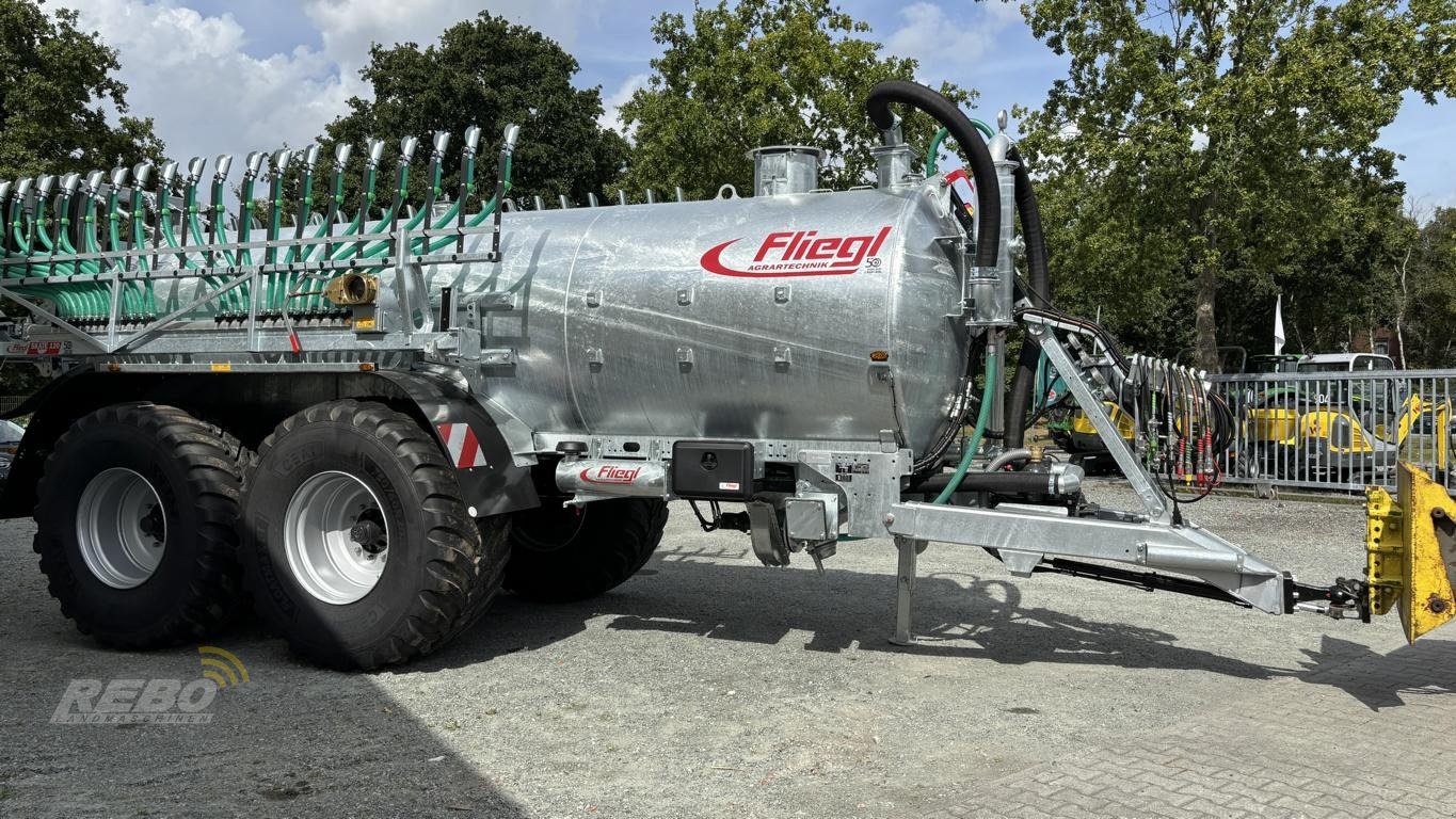 Vakuumfass des Typs Fliegl VFW 14000 Tandem Maxx-Line Plus, Vakuumfasswagen, Neumaschine in Aurich (Bild 3)