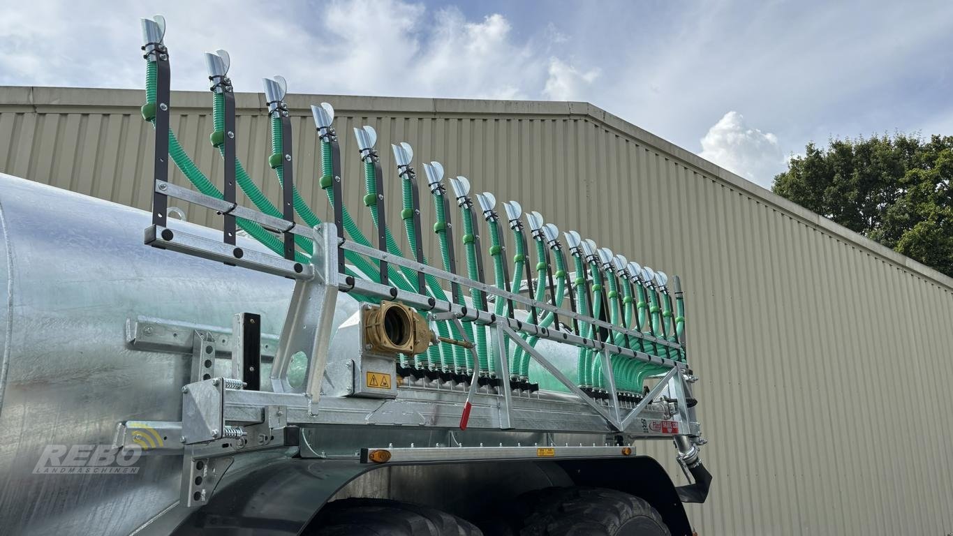 Vakuumfass des Typs Fliegl VFW 14000 Tandem Maxx-Line Plus, Vakuumfasswagen, Neumaschine in Aurich (Bild 14)