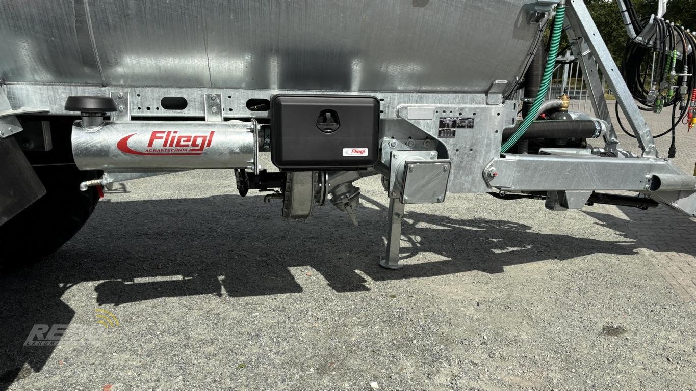 Vakuumfass des Typs Fliegl VFW 14000 Tandem Maxx-Line Plus, Vakuumfasswagen, Neumaschine in Aurich (Bild 21)