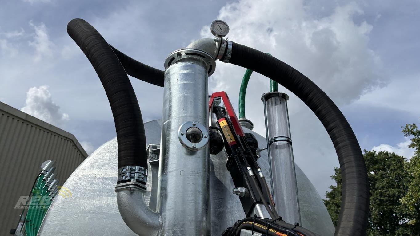 Vakuumfass des Typs Fliegl VFW 14000 Tandem Maxx-Line Plus, Vakuumfasswagen, Neumaschine in Aurich (Bild 23)