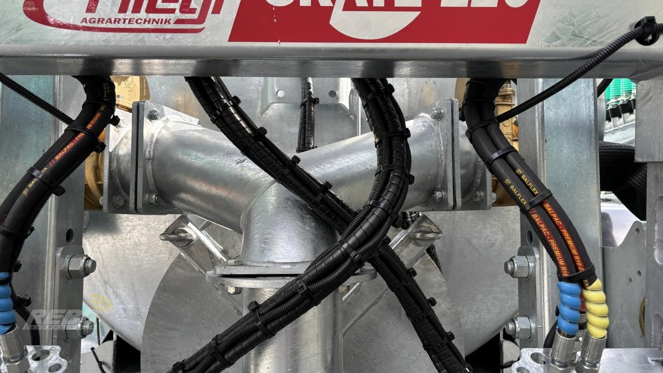 Vakuumfass des Typs Fliegl VFW 14000 Tandem Maxx-Line Plus, Vakuumfasswagen, Neumaschine in Aurich (Bild 26)