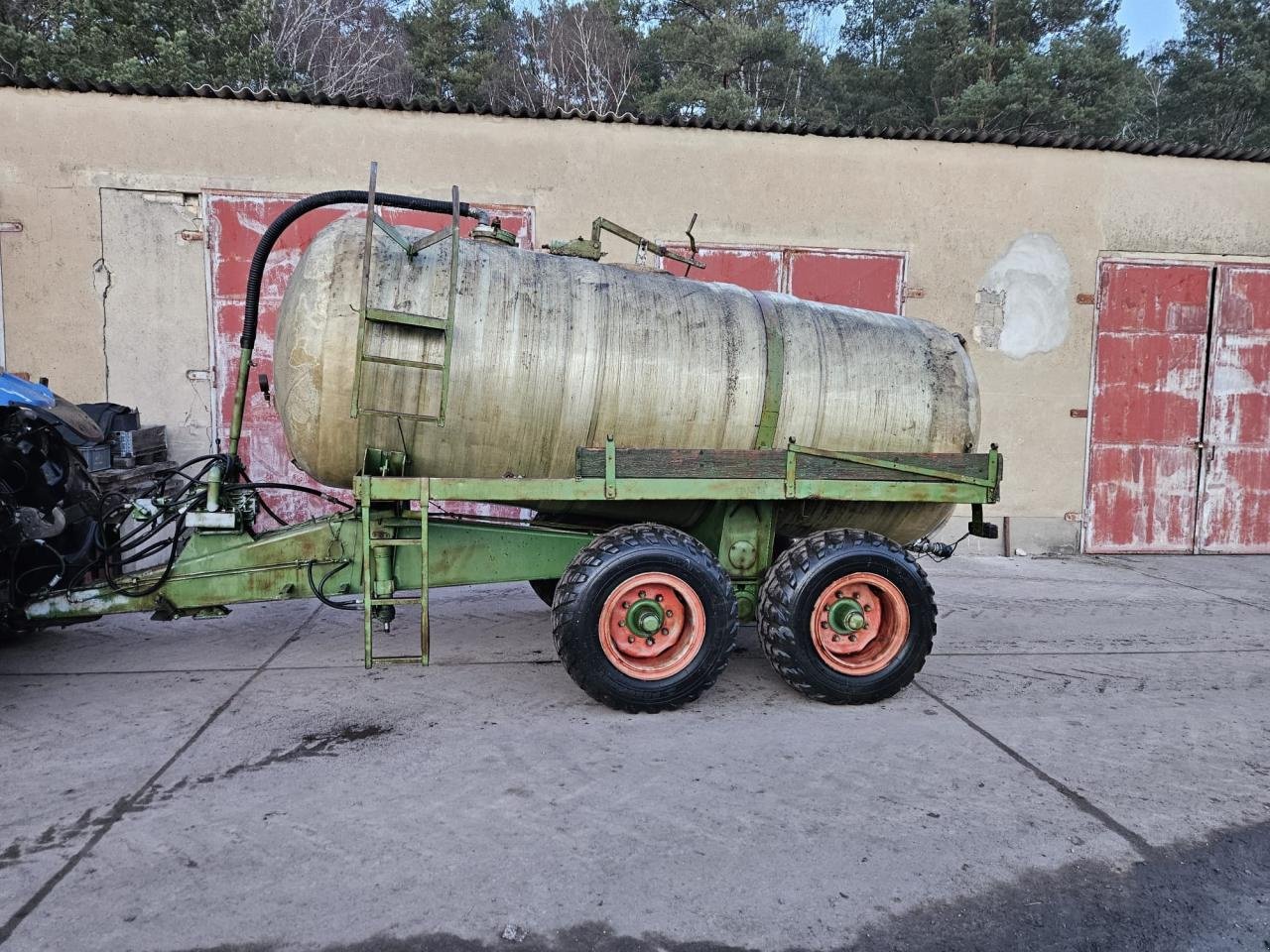 Vakuumfass des Typs Fortschritt HTS 80, Gebrauchtmaschine in Beelitz (Bild 1)