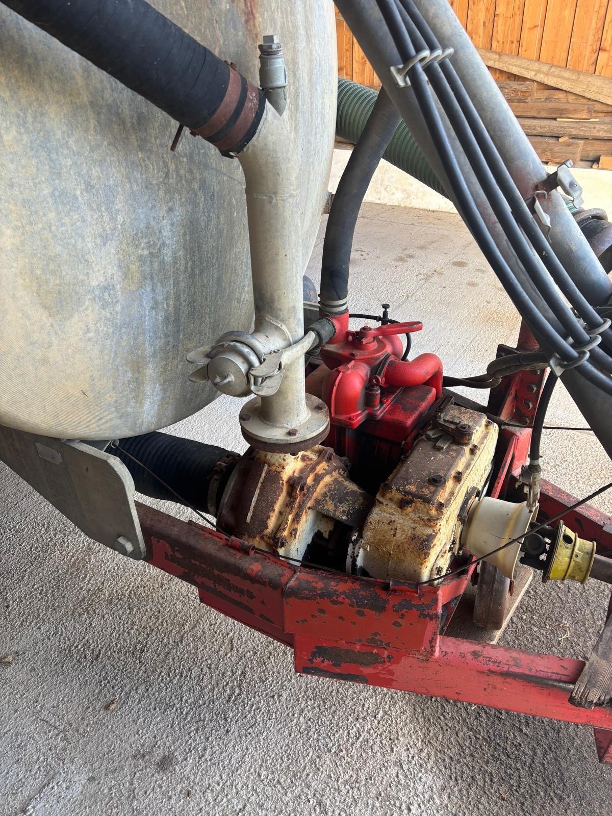 Vakuumfass za tip Vakuumat 11200, Gebrauchtmaschine u Oberhöflein (Slika 2)