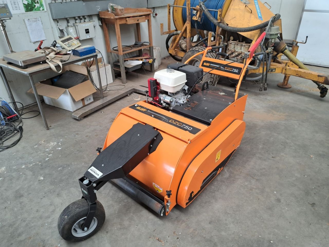 Vertikutierer van het type Eliet DZC, Gebrauchtmaschine in Broekhuizen (Foto 1)