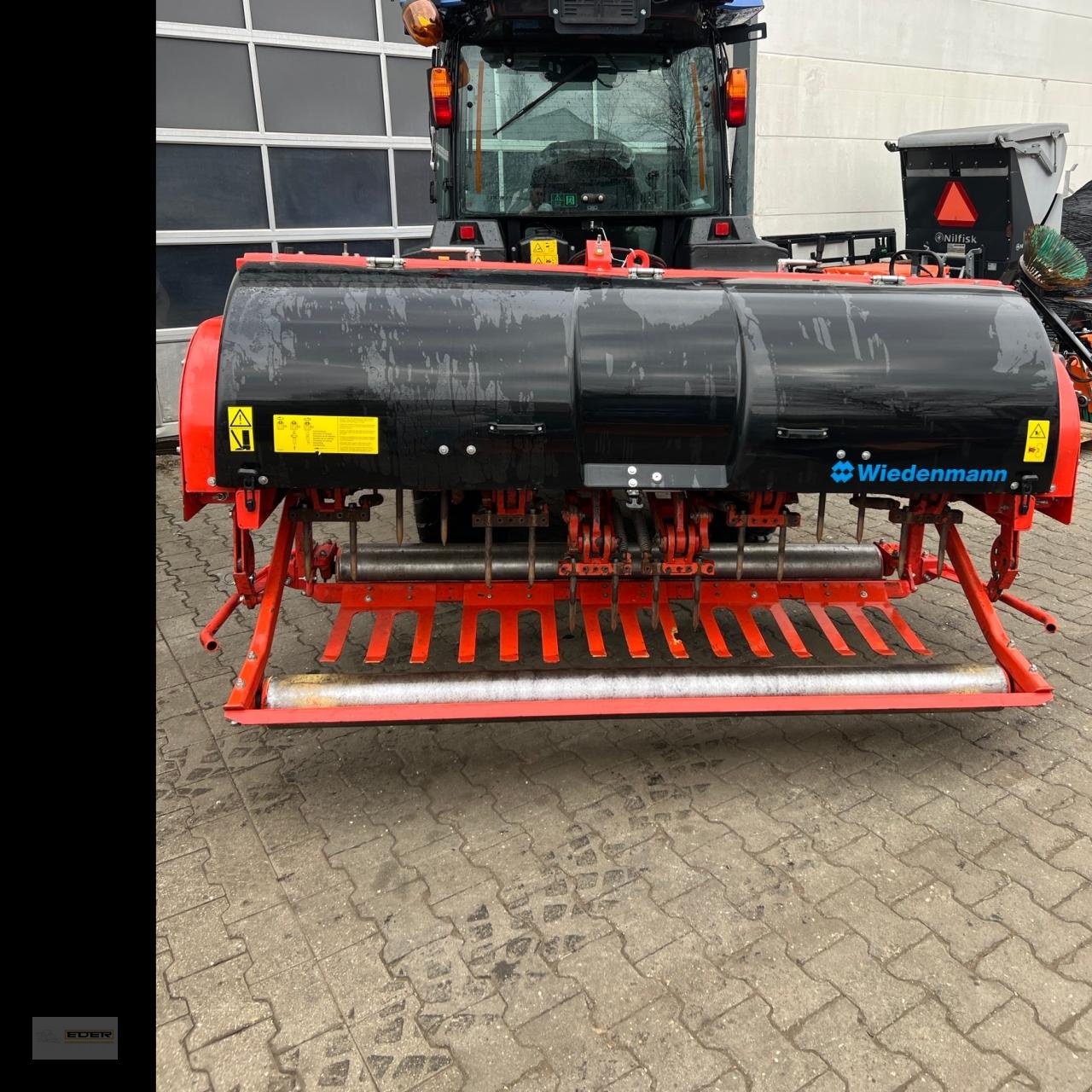 Vertikutierer des Typs Sonstige Wiedemann Terra Spike XD 8, Gebrauchtmaschine in Kirchheim b. München (Bild 1)