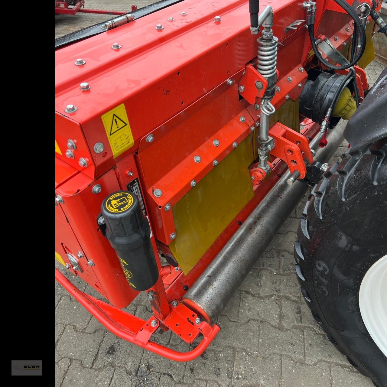 Vertikutierer des Typs Sonstige Wiedemann Terra Spike XD 8, Gebrauchtmaschine in Kirchheim b. München (Bild 4)