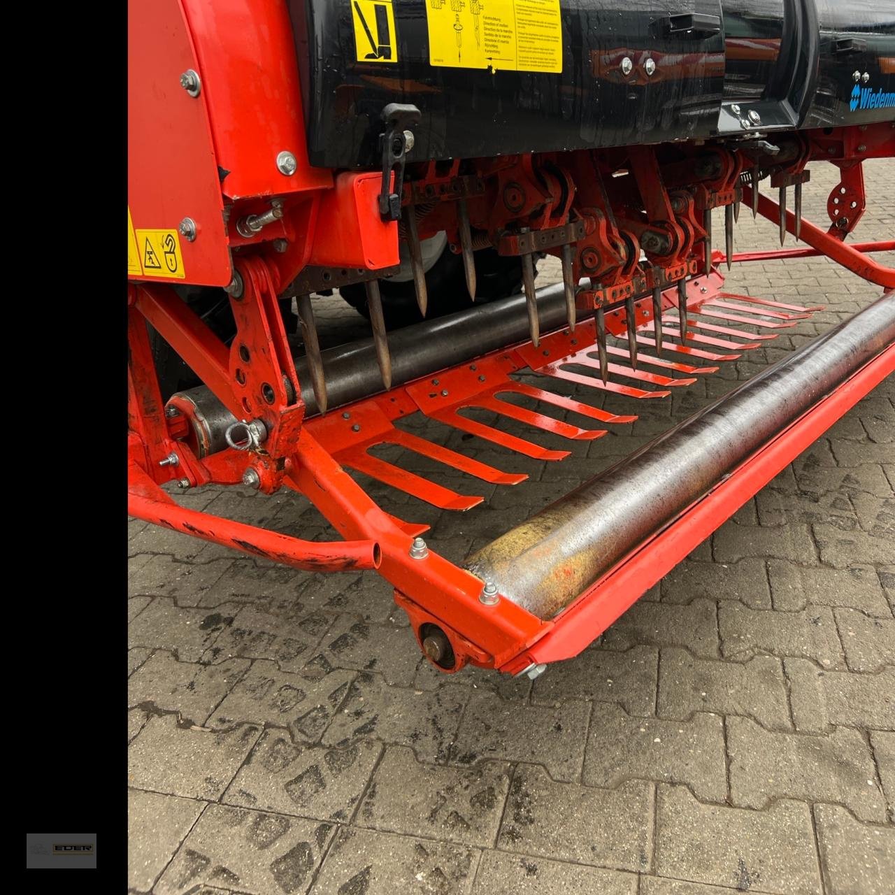 Vertikutierer des Typs Sonstige Wiedemann Terra Spike XD 8, Gebrauchtmaschine in Kirchheim b. München (Bild 7)