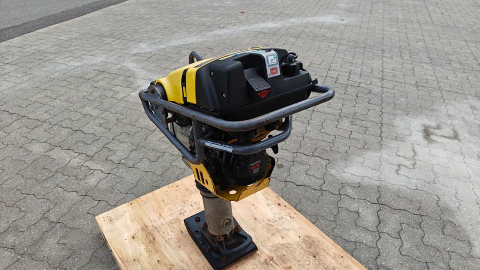 Vibrations-Stampfer del tipo Atlas Copco LT 5004, Gebrauchtmaschine In Vrå (Immagine 4)