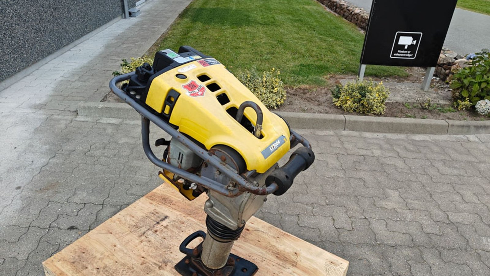 Vibrations-Stampfer del tipo Atlas Copco LT 5004, Gebrauchtmaschine In Vrå (Immagine 2)