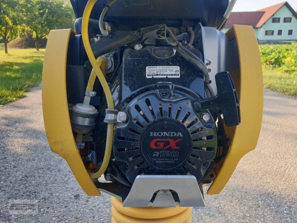 Vibrations-Stampfer des Typs Bomag BT 65, Neumaschine in Deutsch - Goritz (Bild 3)