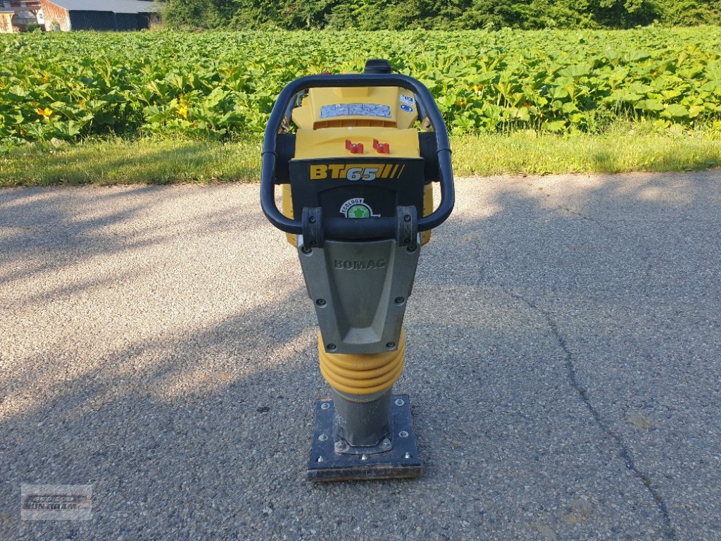 Vibrations-Stampfer des Typs Bomag BT 65, Neumaschine in Deutsch - Goritz (Bild 6)