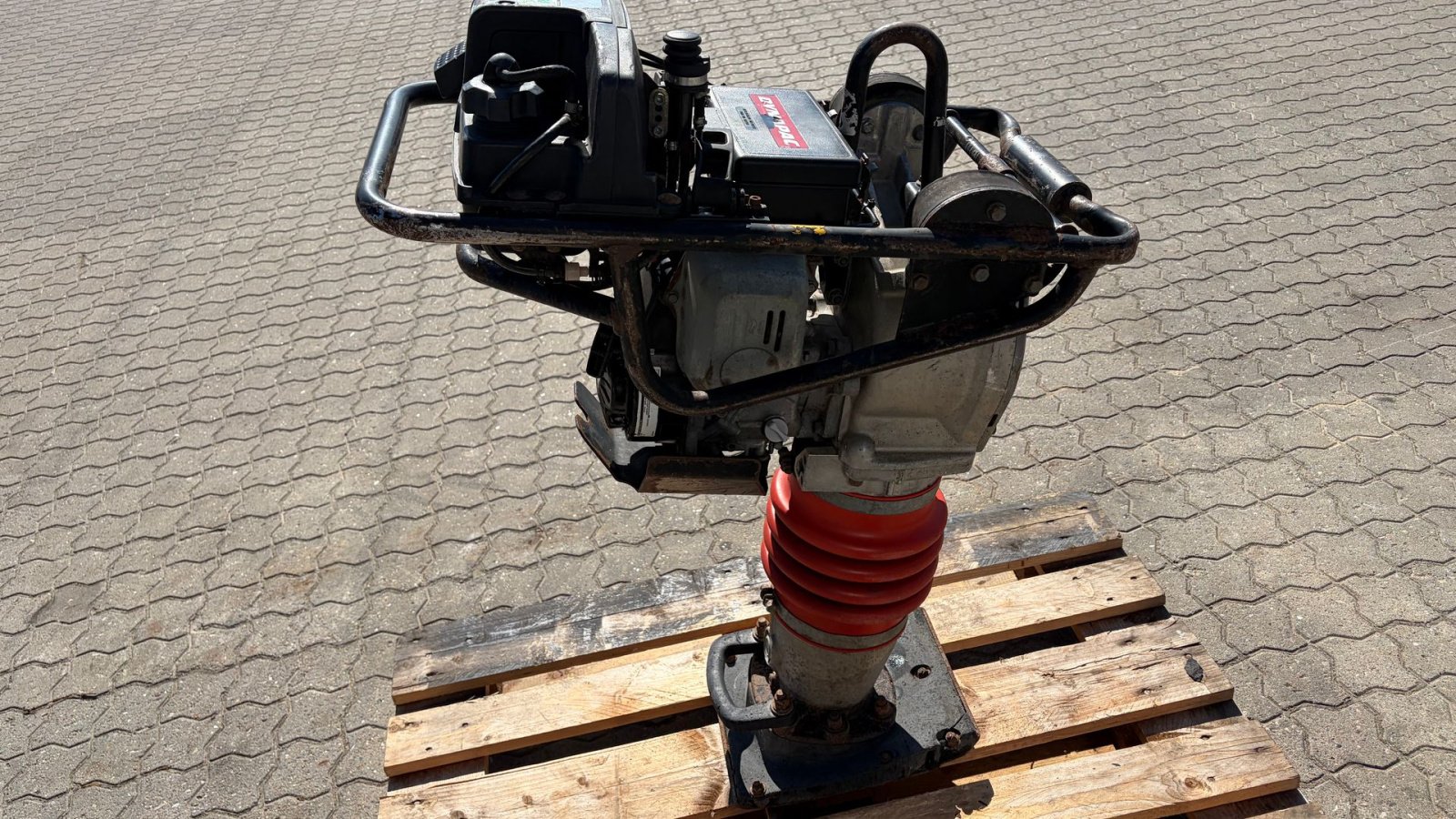 Vibrations-Stampfer от тип DYNAPAC LT6004, Gebrauchtmaschine в Rønnede (Снимка 5)