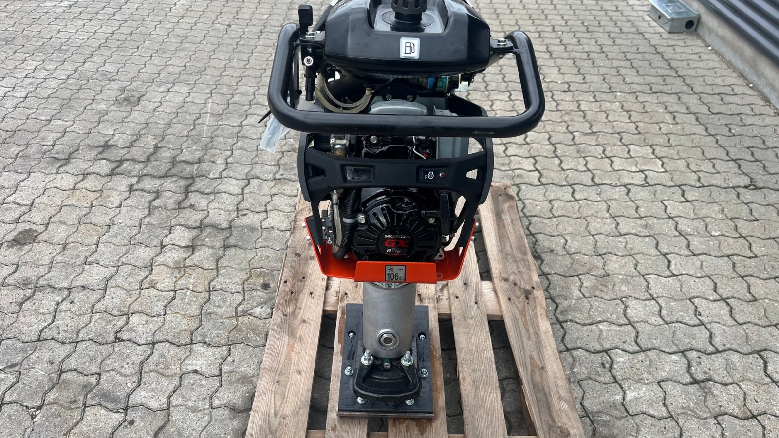 Vibrations-Stampfer typu Husqvarna LT5005 NY jordloppe Klar til brug, Gebrauchtmaschine v Rønnede (Obrázek 3)