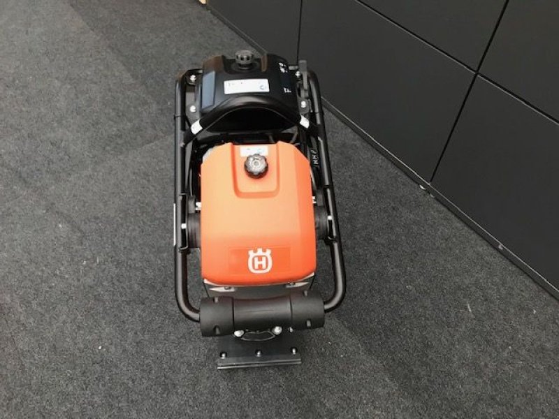 Vibrations-Stampfer des Typs Husqvarna Stampfer LT6005 280mm 4-Takt, Neumaschine in Tamsweg (Bild 7)