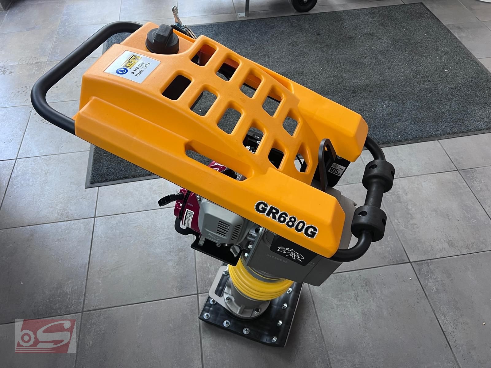 Vibrations-Stampfer del tipo Sonstige GR680G, Neumaschine In Offenhausen (Immagine 1)