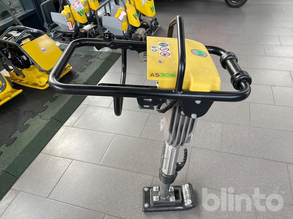 Vibrations-Stampfer типа Wacker Neuson AS 30e, Gebrauchtmaschine в Düsseldorf (Фотография 4)