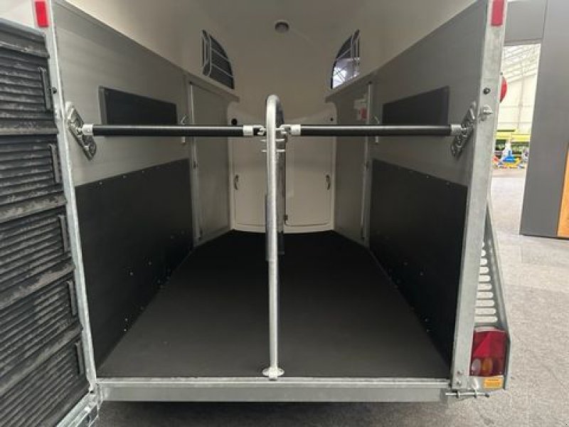 Viehanhänger tip Böckmann Pferdeanhänger Big Champion E -WCF- 3,0to, Neumaschine in Tamsweg (Poză 14)