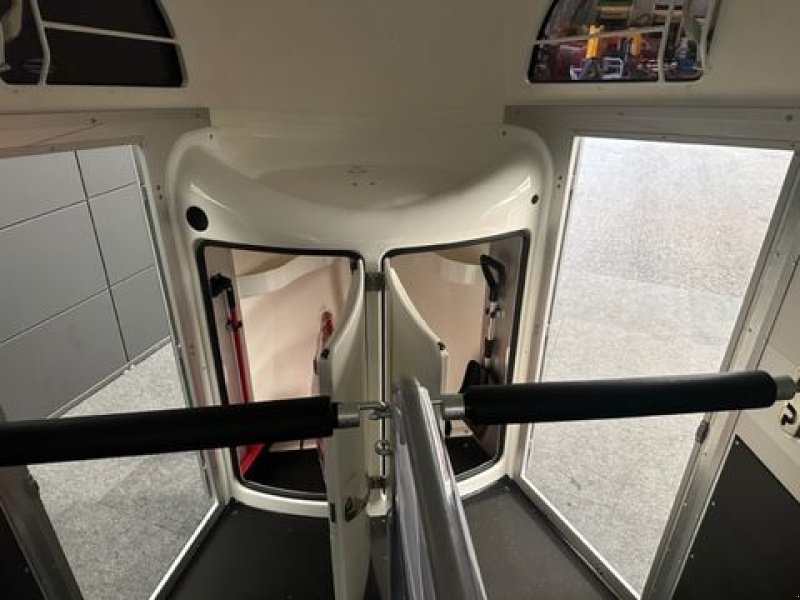 Viehanhänger tip Böckmann Pferdeanhänger Big Champion E -WCF- 3,0to, Neumaschine in Tamsweg (Poză 20)