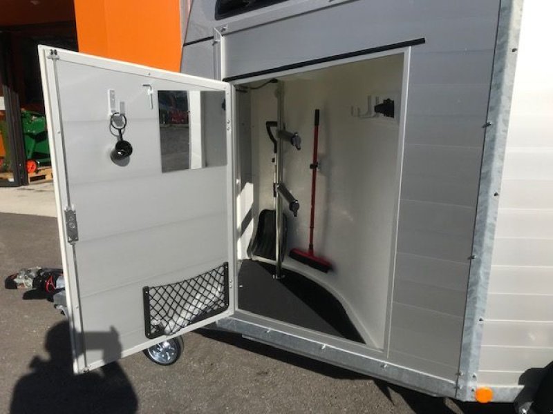 Viehanhänger des Typs Böckmann Pferdeanhänger Big Champion R, Neumaschine in Tamsweg (Bild 9)