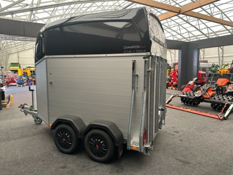 Viehanhänger des Typs Böckmann Pferdeanhänger Champion Esprit s+b 2400kg, Neumaschine in Tamsweg (Bild 10)