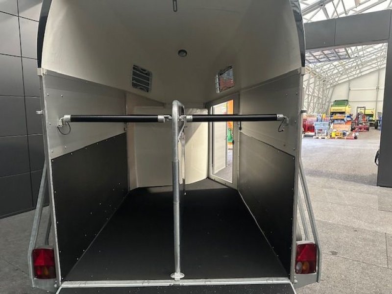 Viehanhänger des Typs Böckmann Pferdeanhänger Champion Esprit s+b Sattelkammer, Neumaschine in Tamsweg (Bild 17)