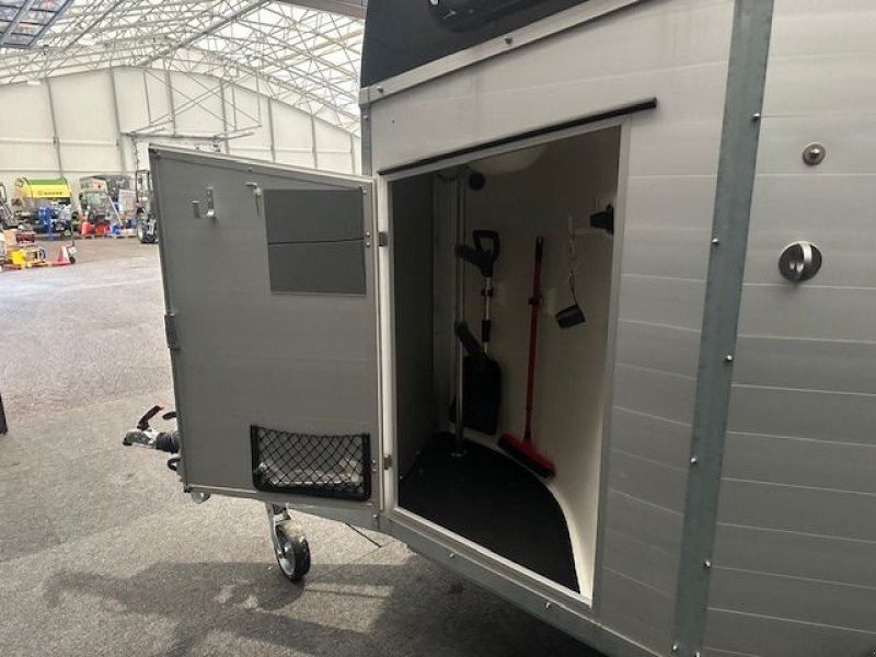 Viehanhänger des Typs Böckmann Pferdeanhänger Champion Esprit s+b Sattelkammer, Neumaschine in Tamsweg (Bild 11)