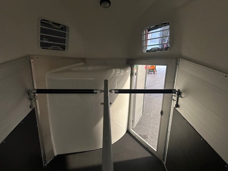 Viehanhänger des Typs Böckmann Pferdeanhänger Champion Esprit s+b Sattelkammer, Neumaschine in Tamsweg (Bild 18)