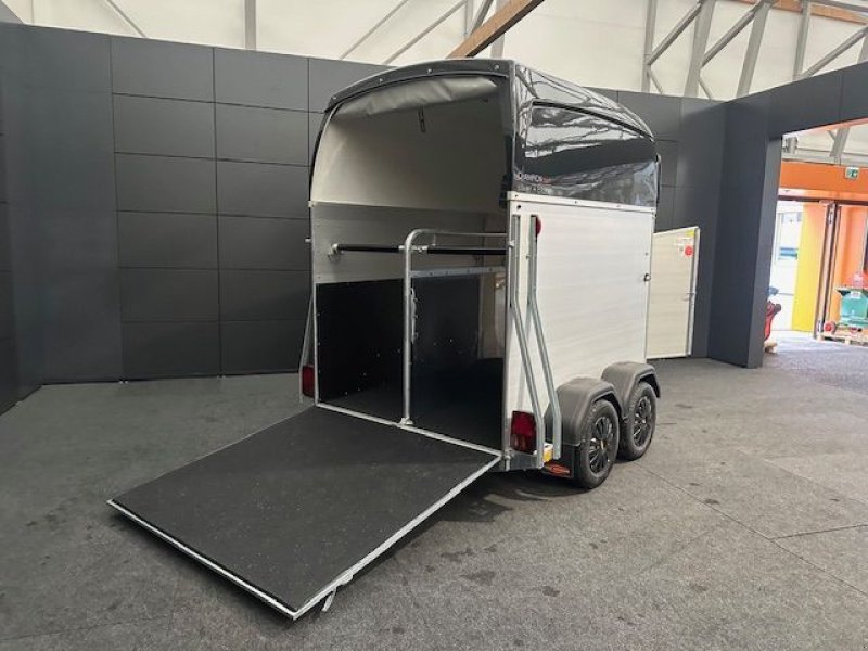 Viehanhänger des Typs Böckmann Pferdeanhänger Champion Esprit s+b Sattelkammer, Neumaschine in Tamsweg (Bild 15)