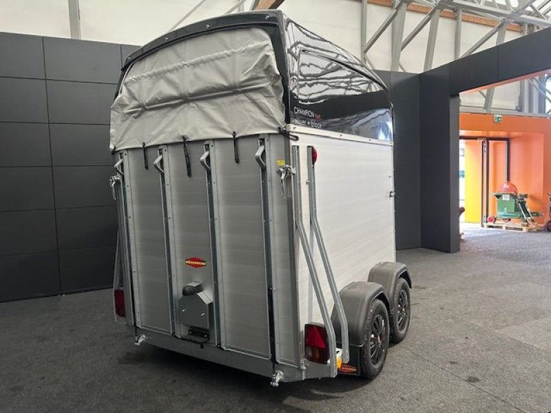 Viehanhänger des Typs Böckmann Pferdeanhänger Champion Esprit s+b Sattelkammer, Neumaschine in Tamsweg (Bild 7)